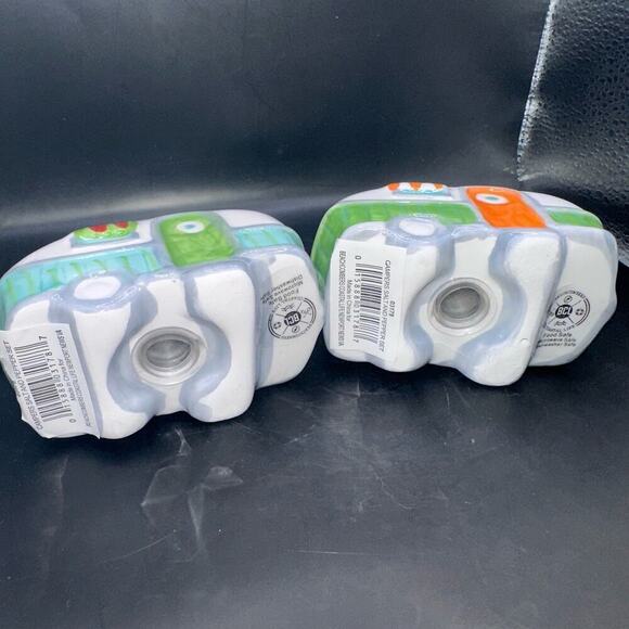 NWT BCL Beachcombers Coastal Life Campers Salt & Pepper Shakers Set - Picture 4 of 6